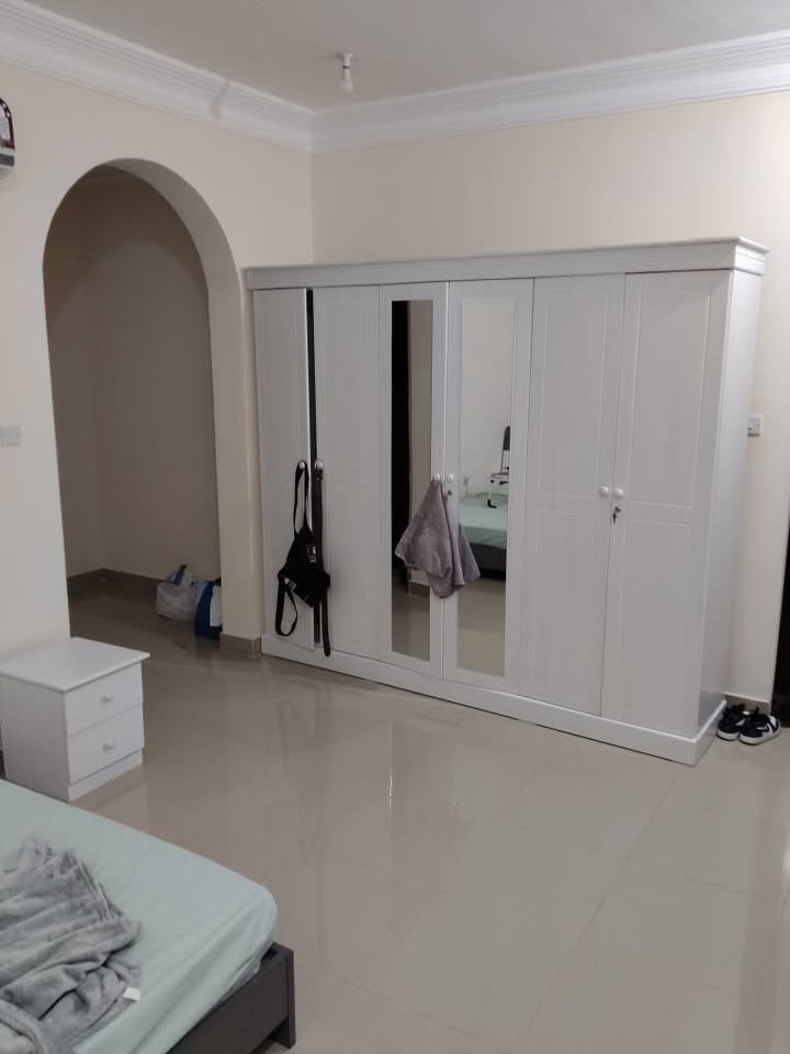 استوديو مفروشة للايجار في الخور